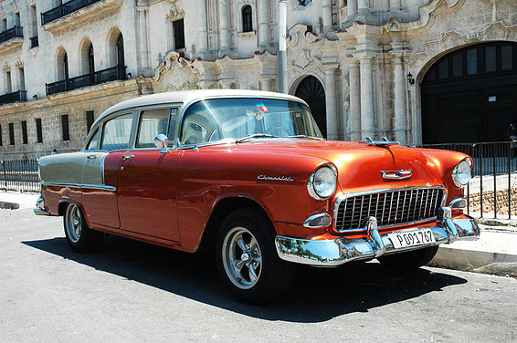 cuban antique car Picture